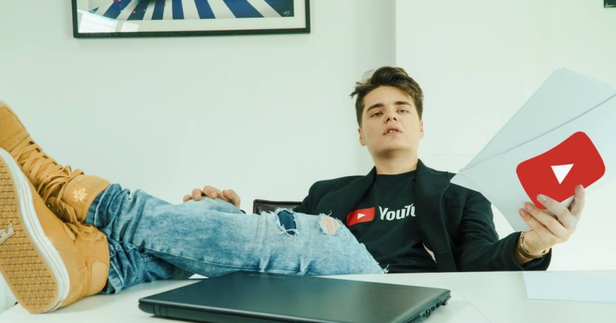 VIDEO Selly a spus câți bani face pe lună din YouTube. Iată suma cea mai mare încasată