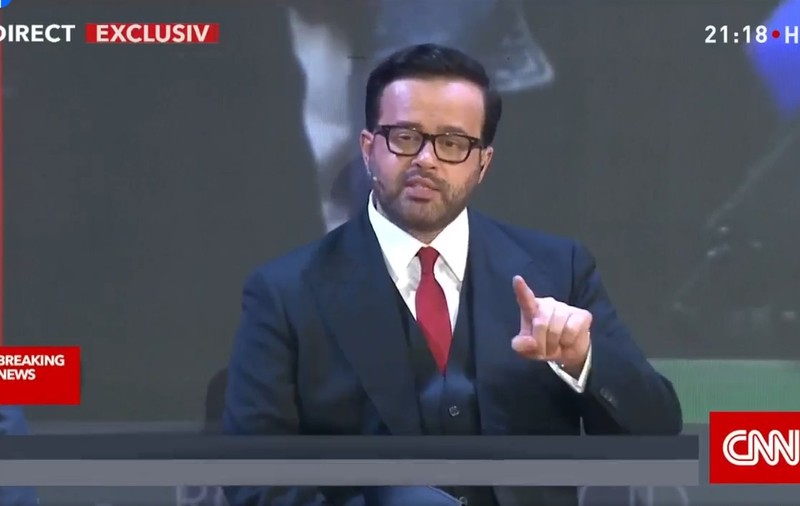 Mihai Gâdea s-a enervat când Kelemen Hunor, care vorbea în maghiară, a fost huiduit din sală: „Afară! Nu vă e rușine?”