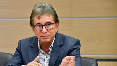 Condamnarea definitivă a medicului Dorel Săndesc, anulată de Înalta Curte printr-o hotărâre „nu foarte des întâlnită”. Apelul se va rejudeca la Oradea