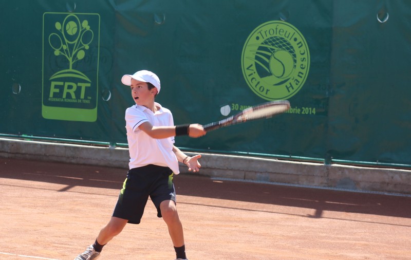 La Curtea de Argeș, se dispută ”Trofeul Victor Hănescu”, pentru copii între 10 și 14 ani!