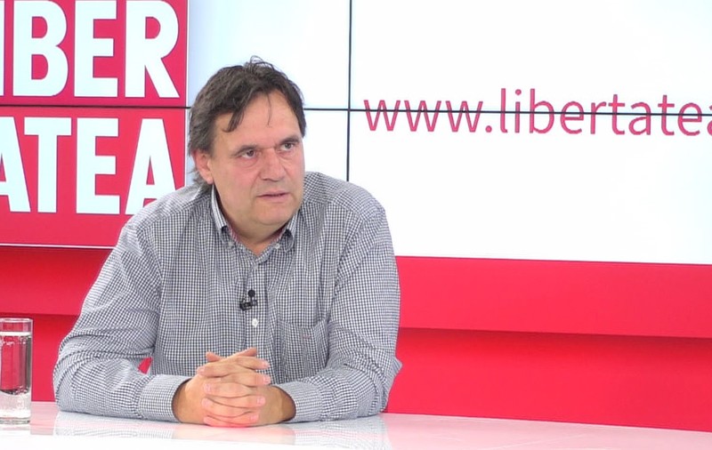 VIDEO / Scriitorul Dan-Silviu Boerescu nu merge la referendum: «E o perdea de fum»