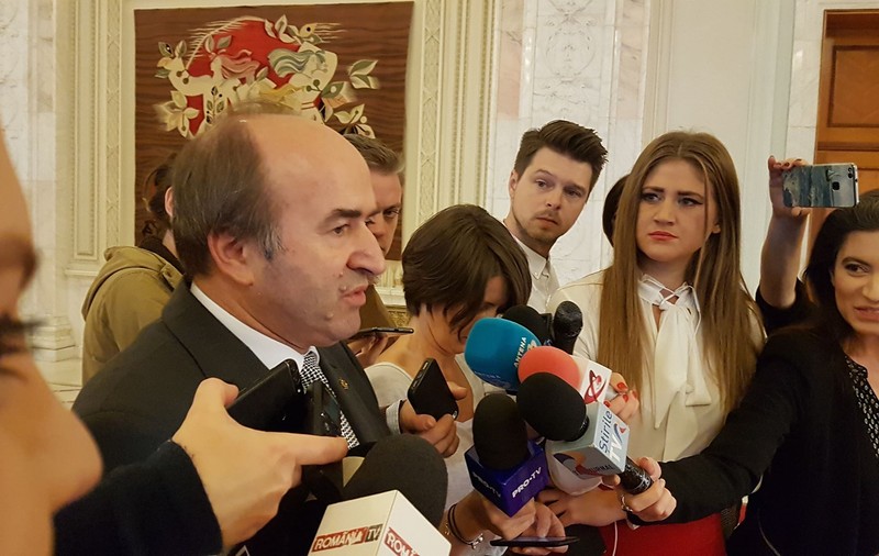 Tudorel Toader a venit la birou la Liviu Dragnea. Reacţia liderului PSD: "De ce a venit domnul ministru la mine în cabinet? Vă întreb!"