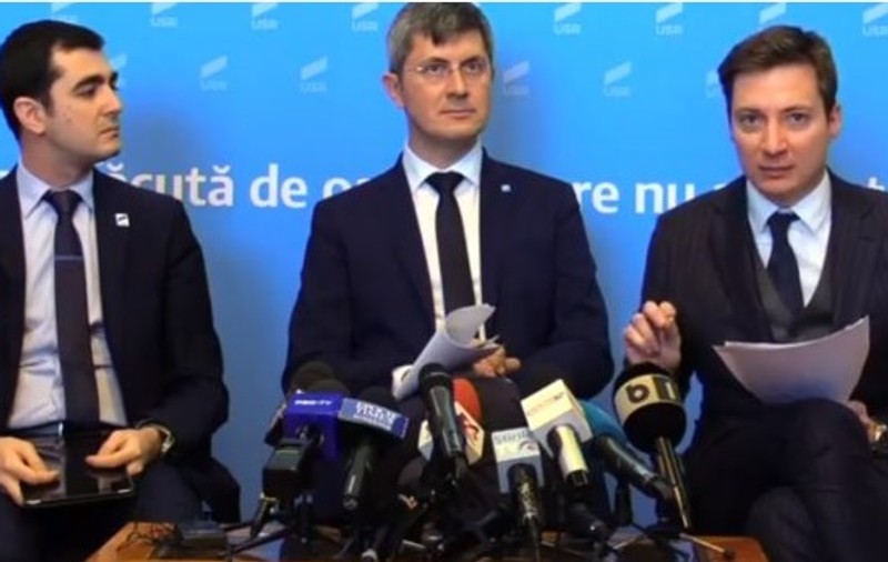 Fiul actorului Ion Caramitru intră în politică. În ce partid s-a înscris și ce rol va avea