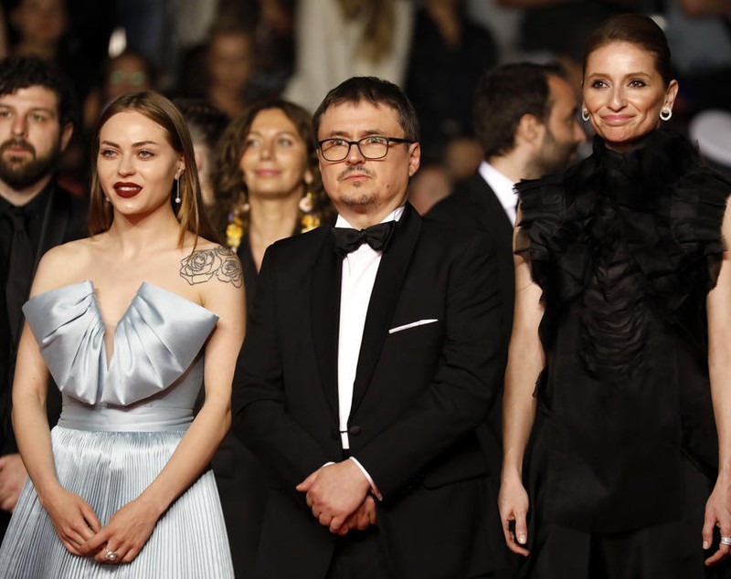 Șoc românesc la Cannes. Interviu cu Cristian Mungiu înainte de premiera ”R.M.N.”, unul dintre marile sale filme: ”Cum se duce naibii lumea asta”