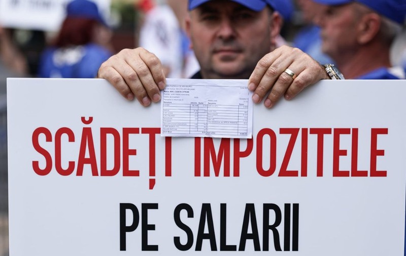 Un angajat al Apelor Române a făcut public fluturașul de salariu: „Muncim în apă, dar nu trăim cu aer”