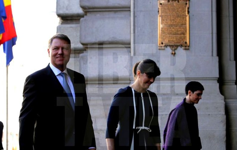 ​​SONDAJ / Iohannis, obligat de Curtea Constituțională să o demită pe Kovesi. Ce va face președintele?
