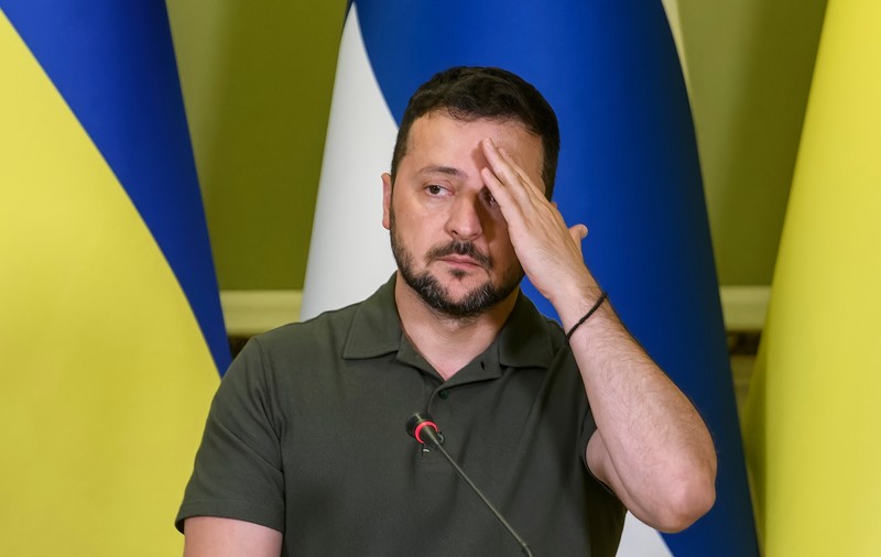 Mandatul de preşedinte al lui Volodimir Zelenski ar fi trebuit să se încheie, dar războiul îl menține la putere