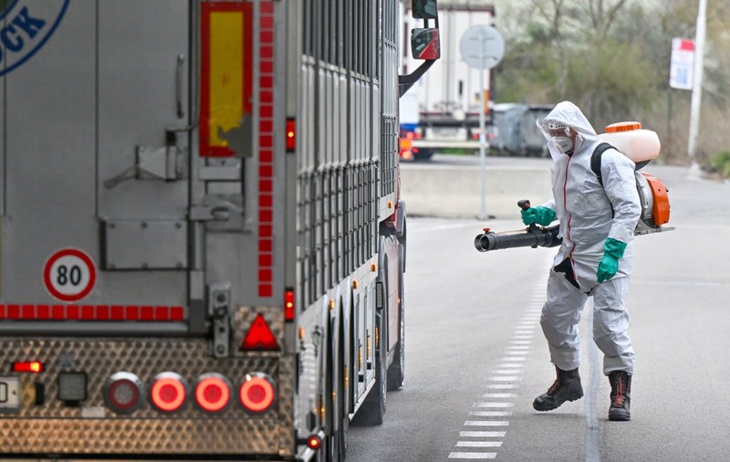 Avertizare de călătorie MAE pentru Austria, din cauza febrei aftoase. Mai multe puncte de trecere a frontierei, închise temporar