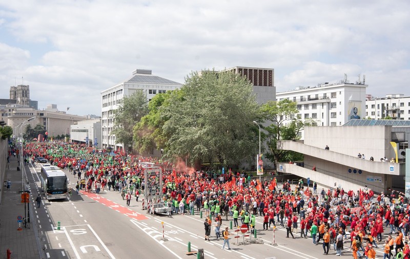 Protest de amploare în Belgia. Zeci de mii de oameni au manifestat față de creșterea prețurilor
