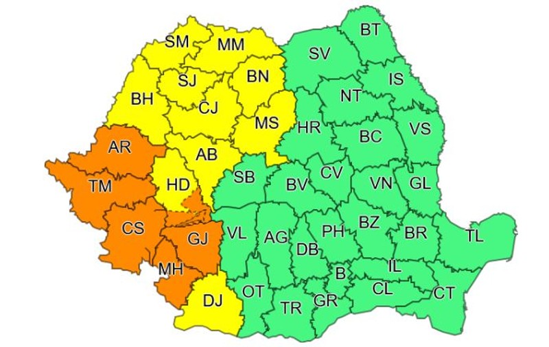 Aproape jumătate de țară, sub cod portocaliu și galben de vijelii, grindină și ploi torențiale. Până când e valabilă avertizarea meteo