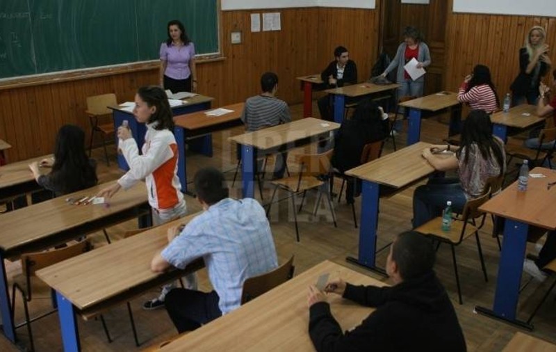 BACALAUREAT 2012. În Capitală circa 24.000 de candidaţi s-au înscris pentru a susţine prima sesiune a examenului