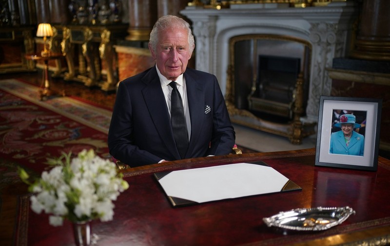 LIVETEXT. Schimbare de eră în Regatul Unit. Charles al III-lea și-a preluat îndatoririle regale. Sâmbătă va fi proclamat monarh