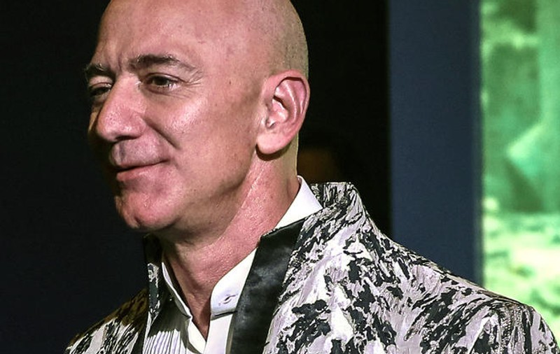 Șeful Amazon vrea să angajeze oamenii concediați din restaurante și baruri, din cauza pandemiei de coronavirus