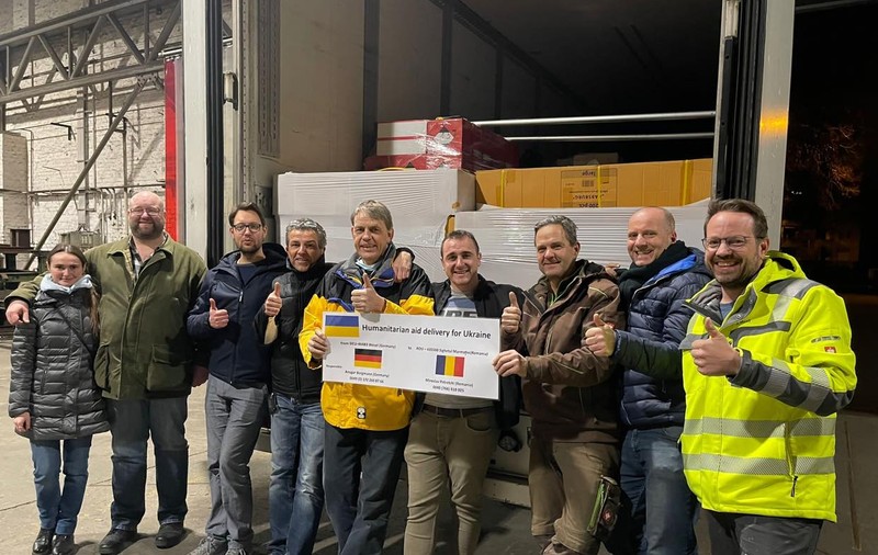 Un muncitor român în Germania a ajuns erou în presa nemțească: a organizat un transport umanitar de 40 de tone către Ucraina! Și nu se oprește aici