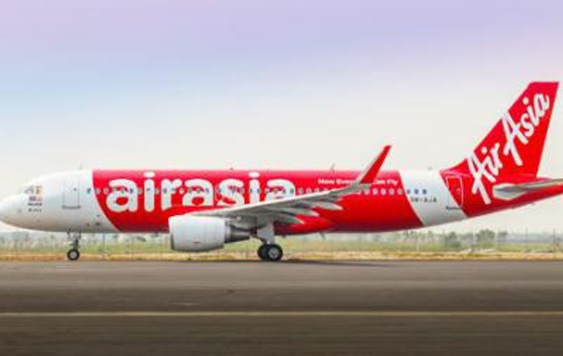VIDEO | O cursă AirAsia către Malaezia s-a întors în Australia, din cauza unor probleme tehnice la un motor. Aparatul a fost "zguduit ca o mașină de spălat"