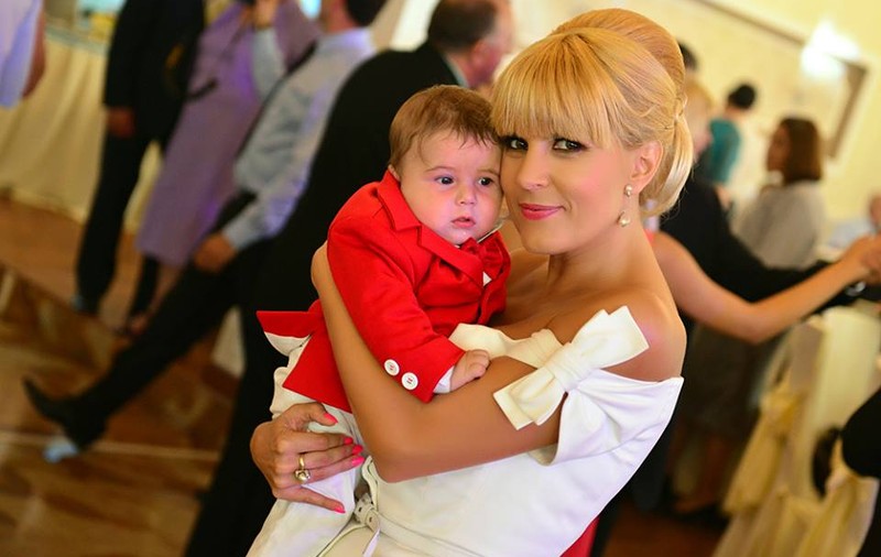 EXCLUSIV | Elena Udrea va fi nașă de botez pentru a șasea oară | FOTO