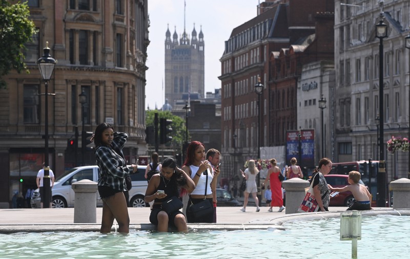 Cod roșu de caniculă în Marea Britanie. Autoritățile se așteaptă la temperaturi record