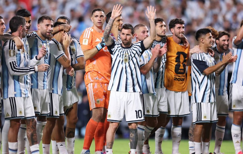 De ce este bine să urmărim meciurile de la Campionatul Mondial de fotbal alături de familie, potrivit psihologilor