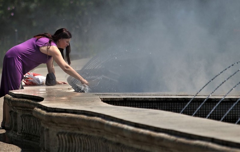Alertă ANM de temperaturi extreme în București. Meteorologii au activat codul portocaliu și anunță 39 de grade Celsius la umbră