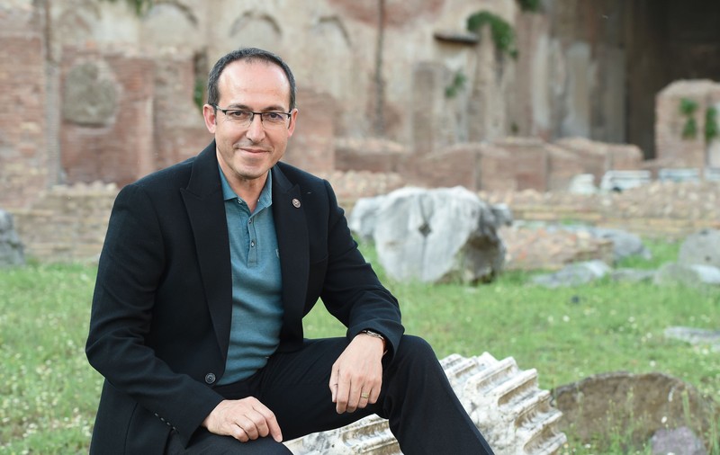 Burhan Sönmez, unul dintre cei mai importanți disidenți turci: „Avem 400.000 de persoane după gratii, iar guvernul lui Erdoğan construiește noi închisori” | Interviu