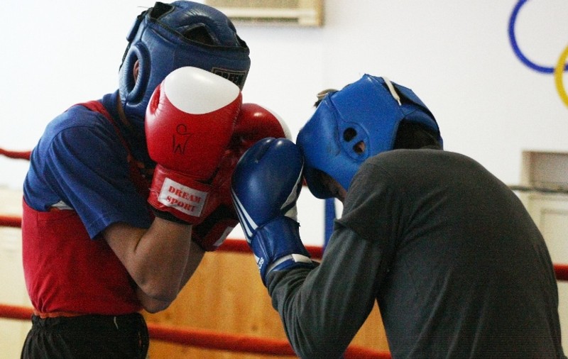 Boxerul Silviu Olteanu se luptă pentru centura de campion mondial WBC Silver