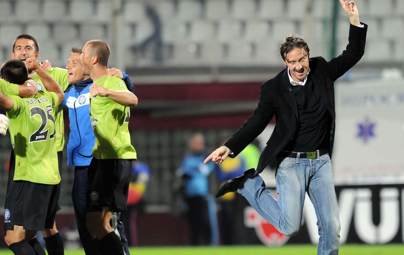 Mircea Rednic ironizează eliberarea lui Mihai Stoica: ”Steaua a mai transferat un atacant”. Dinamo îl pierde pe ”Bizonul” Gnohere