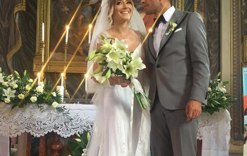 CEA MAI FRUMOASĂ fotografie cu Laura Cosoi în rochie de MIREASĂ! Cum au reacționat prietenii ei | FOTO ÎN ARTICOL