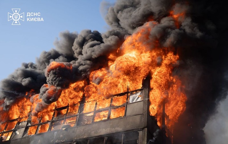Kievul arde! Rușii au dat foc capitalei Ucrainei, într-un nou atac sălbatic cu rachete și drone