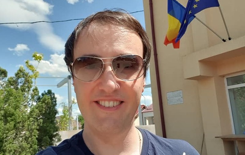 Călin Geambașu a reacționat după ce tatăl său l-a acuzat că a vrut să își incendieze mama. „Au fost numai în mintea lui”