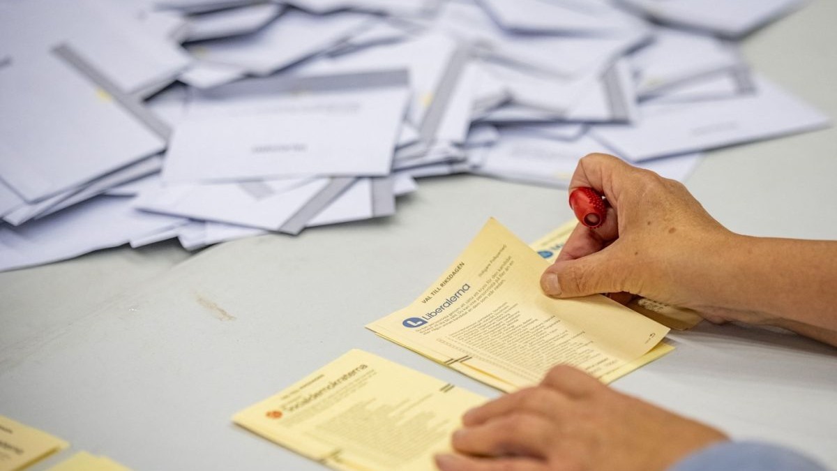 Aproximativ opt milioane de oameni au fost înscriși pe listele electorale pentru alegerile parlamentare din Suedia. Foto: Profimedia