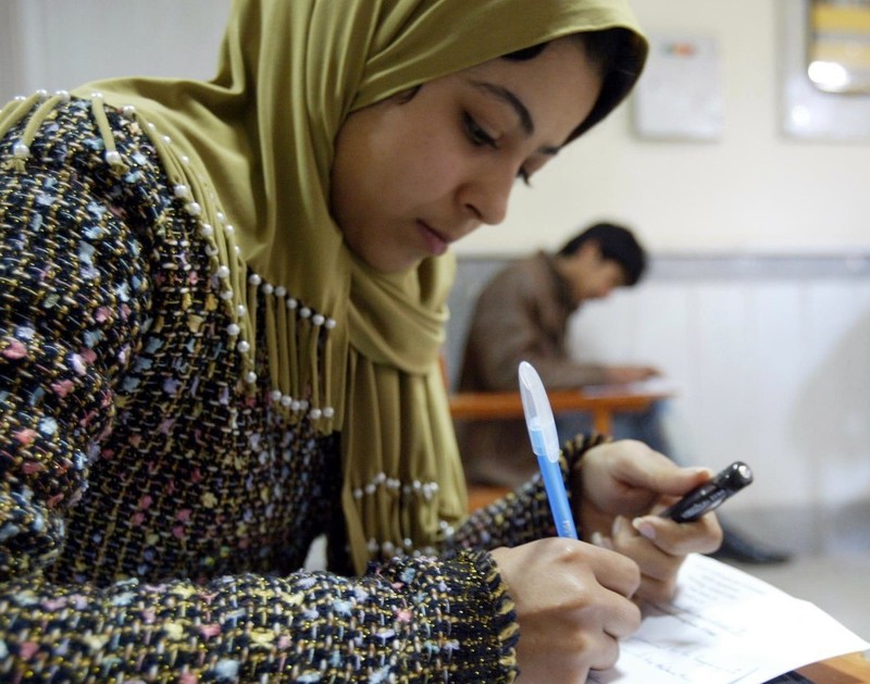Femeile din Afganistan se tem că talibanii le vor interzice accesul la educație