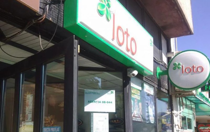 Câștigătorul premiului cel mare de la loto și-a ridicat banii. Joacă de 30 de ani doar variante simple