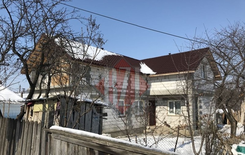 Un tânăr de 18 ani din Iași a vrut să se sinucidă după o ceartă cu iubita! Și-a pus ștreangul când bunica era la Biserică