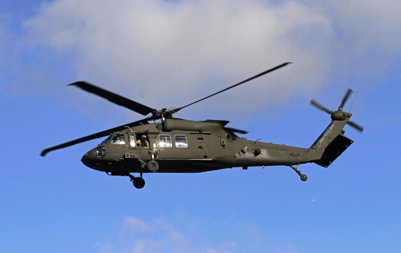 Cinci persoane dispărute după ce un elicopter militar s-a prăbușit în Hawaii