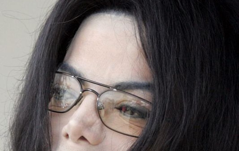 Michael Jackson, cel mai profitabil cântăreţ post-mortem