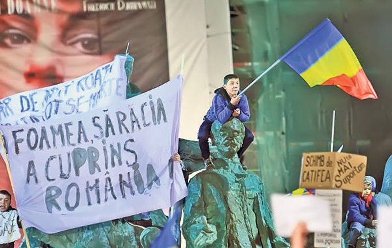 Pe principiul... scot bani şi din piatră seacă: ”Hai la seminţe, jos Băsescu!”
