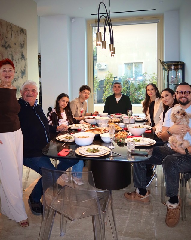 Familia Măruță, criticată după ce a mers acasă la Ioan Andone. Ce i-a deranjat pe fani și care a fost răspunsul lui Cătălin: „În semn de respect față de gazdă”