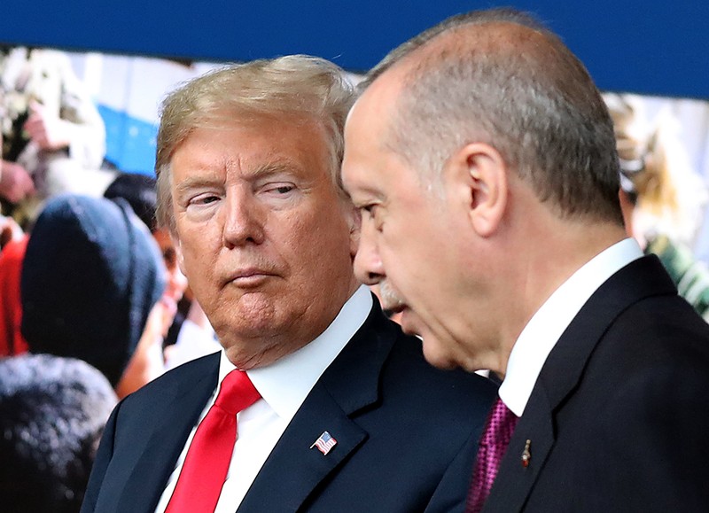 Donald Trump îl amenință pe Erdogan, după ofensiva turcă în nordul Siriei