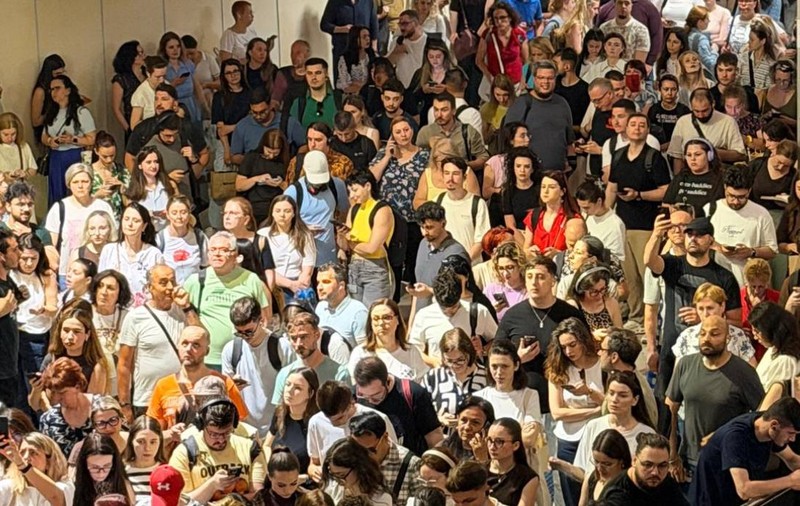 Blocaj pe Magistrala 1 de metrou între Republica și Costin Georgian. Mii de oameni afectați de avarie
