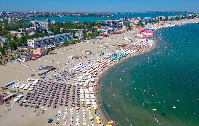 Ce temperatură are apa Mării Negre pe litoralul românesc. În weekend, a scăzut la 17 grade