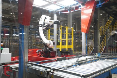 Robot la depozitul eMAG