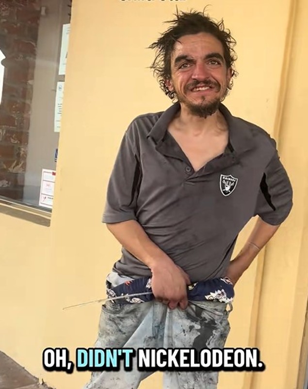Un actor celebru a ajuns să locuiască pe străzi. Imagini cu fostul star ajuns la mila oamenilor