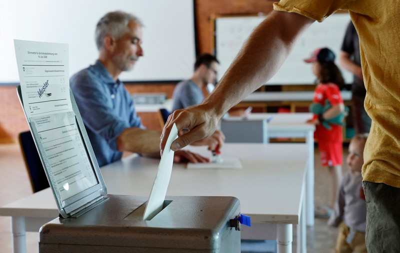 Elvețienii spun „nu” plafonării populației la 10 milioane de locuitori și angajatorii răsuflă ușurați