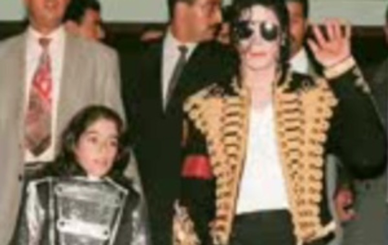 Omer, fiul lui Michael, primit în familia Jackson