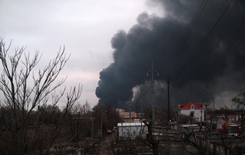 Război în Ucraina, ziua 75 | Atacurile rușilor continuă la Odesa, oraș bombardat și în timpul paradei lui Putin de Ziua Victoriei. Zelenski promite că „nu va ceda niciun teritoriu”