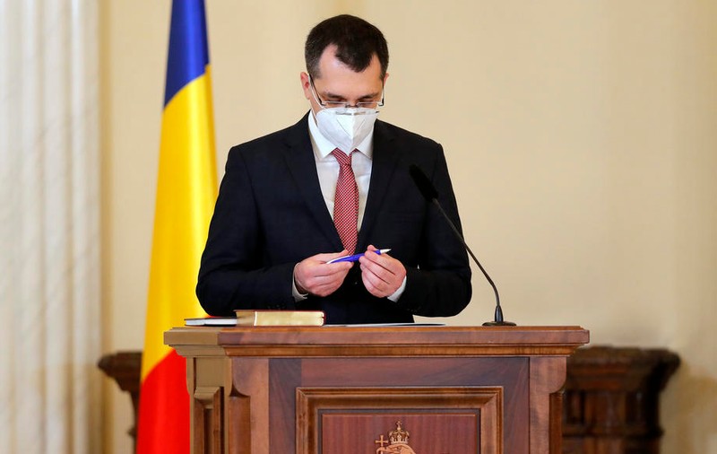 Coaliție, comunicare, condoleanțe. Cu ce am rămas din mandatul domnului Vlad Voiculescu