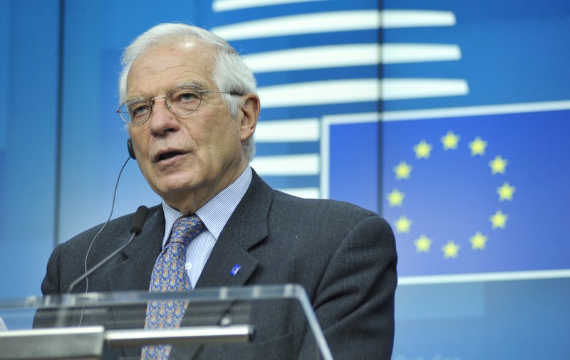 Șeful diplomației UE acuză Rusia că denigrează vaccinurile europene și americane anti-Covid în țările în care vrea să-și vândă propriul vaccin