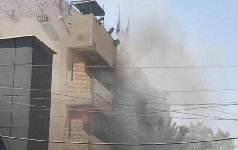 Incendiu la Ambasada României la Bagdad, cauzat de explozia unei butelii. Un angajat a fost rănit