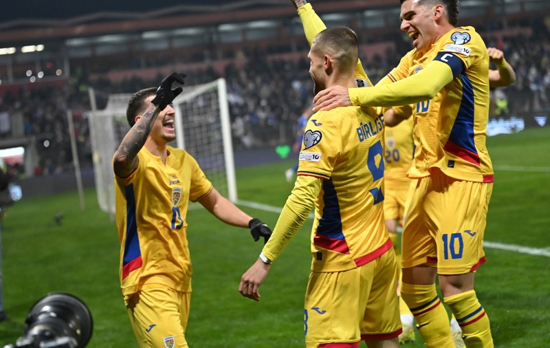 Mihăilă, Bârligea și Ianis Hagi, după un gol al naționalei