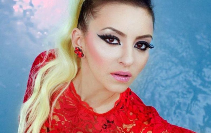 GIULIA, aşa cum nu ai mai văzut-o! Dezlănţuită la mare! | FOTO
